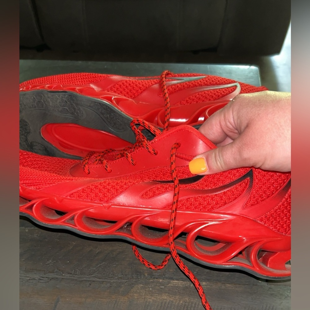 Mens tennis shoes size 12